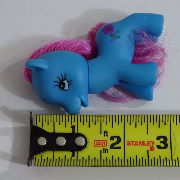 Gi-Go Toys Blue Pony Unicorn Pink Hair Figurine Collectible with Flower 2.5 inch - Picture 7 of 7